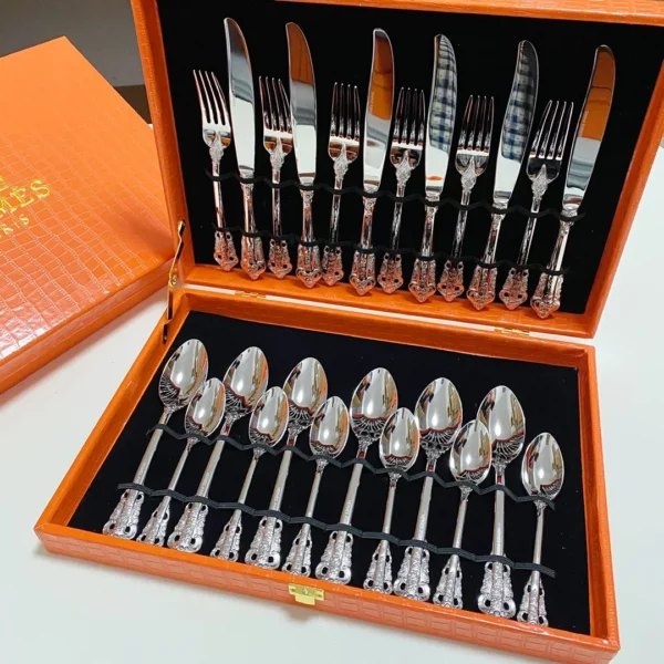 24pcs Gold Tableware Cutlery Dinner Set Cutlery Sets Dishes Knives Forks Spoons Western Kitchen Dinnerware 18 2