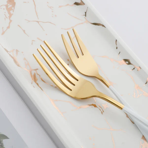 4pcs White Gold Stainless Steel Cutlery Tableware Set Dinnerware Dinner Flatware Set Travel Forks Knives Spoons 4