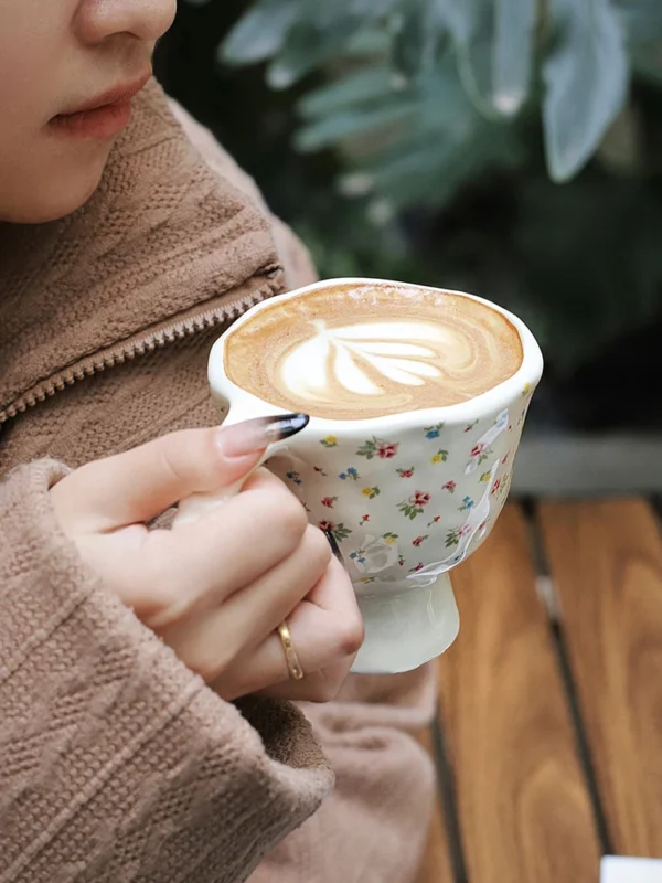 Ahunderjiaz Black Vintage Ceramic Coffee Mug Cartoon Kitchen Drinkware Set Hand Carved Small Flower Girl Gift 2