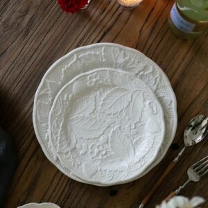 French Romantic Embossed Relief Strawberry Grape Ceramic Dining Plate European Vintage Dessert Dinner Plates For Wedding