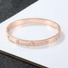 round-rose-gold