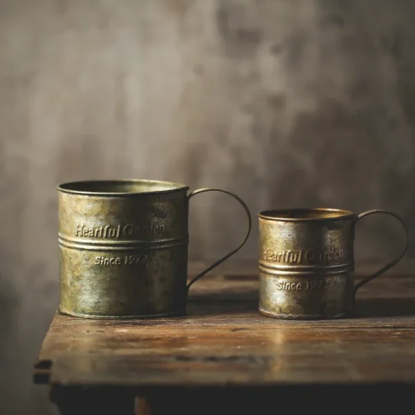 Photography props retro handle cup drinkware vintage english printing iron flower bucket decoration for home kitchen 4