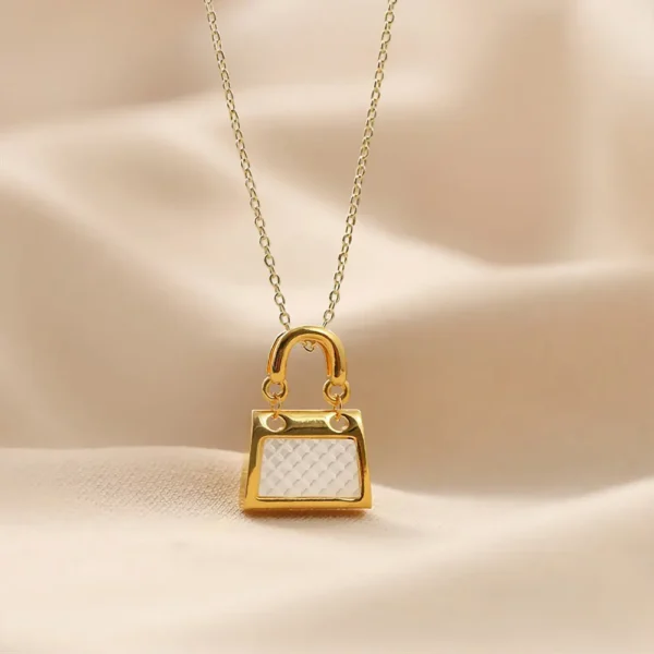 Real 18k Gold Au750 Necklace White Shell Fritillaria Bag Shaped Elegant For Woman Classic Cute Romantic 1