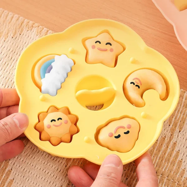 Silicone Cake Molds With Lid Multifunctional Ice Cream Jelly Mould Kid Cartoon Cake Pastry Decorating Accessories