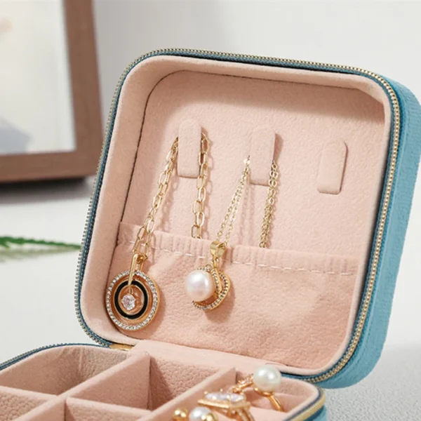 Velvet Jewelry Box For Women Necklace Ring Earrings Organizer Holder Travel Portable Zipper Square Jewelry Storage 4