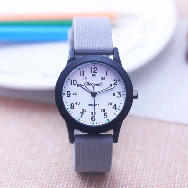 Chaoyada Fashion Women Men Girls Boys Sports Silicone Strap Quartz Watches Junior High School Students Gifts 2